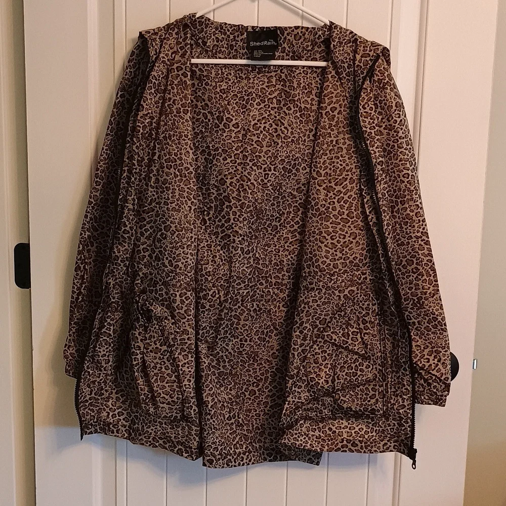 Woman's ShedRain Fun Leopard Print Jacket-Size M/L